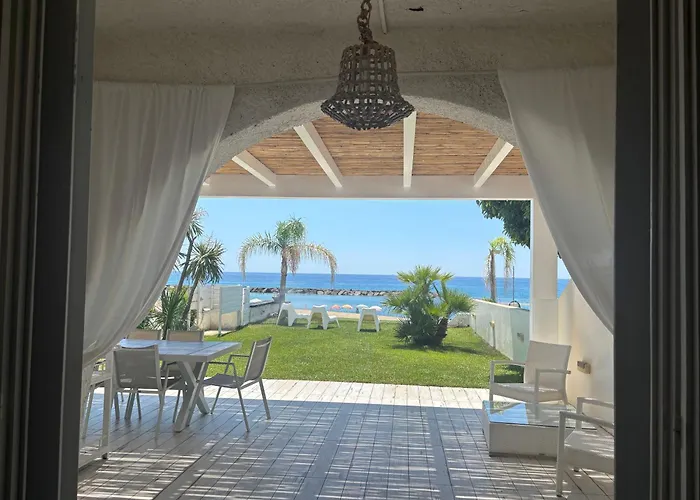 Villa A Diamante Sulla Spiaggia
